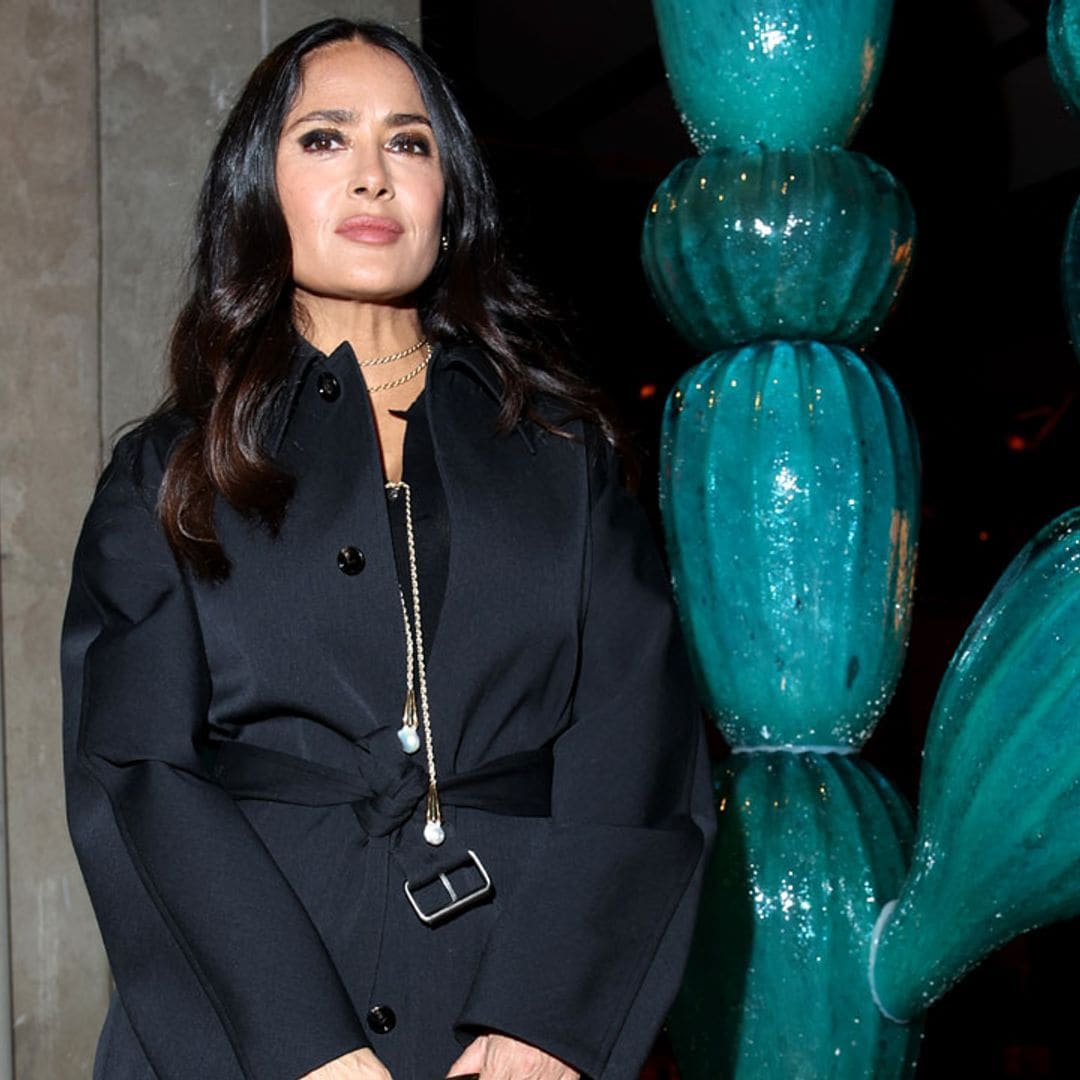 Los lookazos de pasarela que llevó Salma Hayek, primera dama del lujo francés, en Milán y París