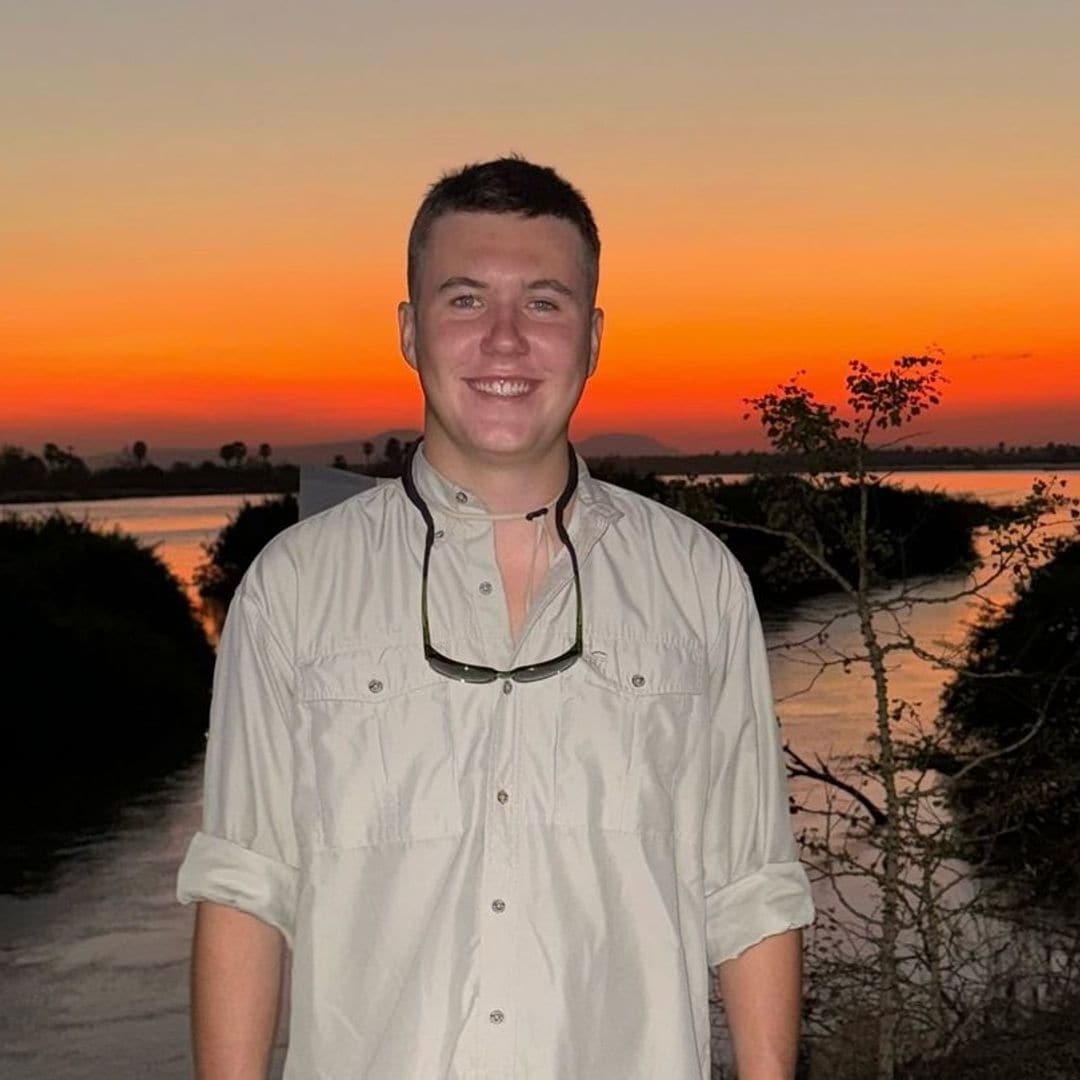 Primera imagen de Christian de Dinamarca en África por su 19 cumpleaños con cambio de 'look' incluido