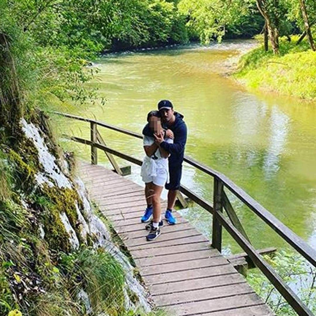 La felicidad de David Bustamante se completa con la llegada de su hija Daniella a Cantabria