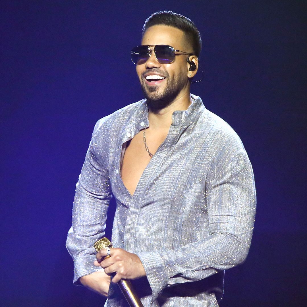 Romeo Santos comparte con sus seguidores su faceta más tierna como padre de cinco