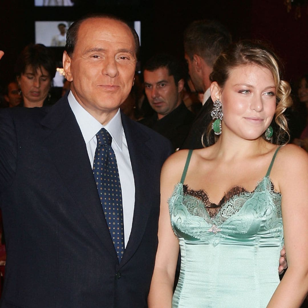 Conoce a los cinco hijos de Berlusconi, sus 16 nietos y su bisnieta, herederos de una fortuna casi 7.000 millones de euros