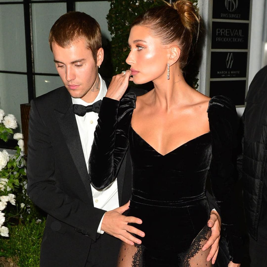 Hailey Baldwin impacta con un vestido transparente que nos recuerda a Kate Middleton