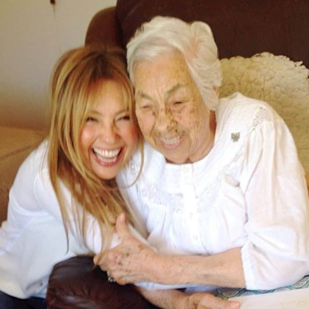 Thalía celebra los 104 años de su abuelita y le canta ‘Las Mañanitas’: ‘Te amo abuela mía’