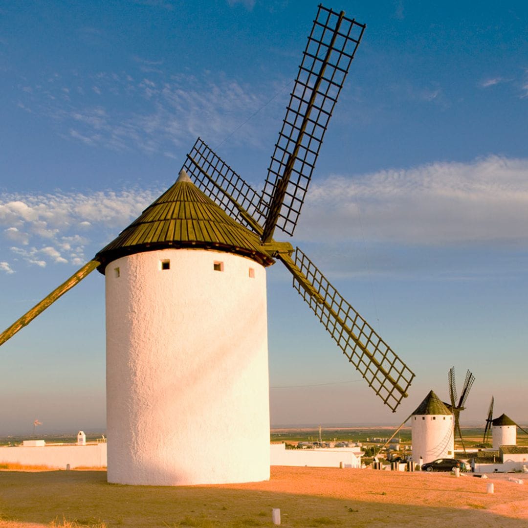 Sube al Tren de los Molinos y viaja por la tierra de los gigantes 