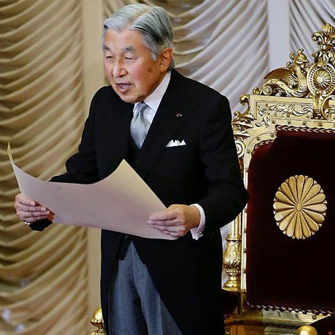 El Emperador de Japón reconoce que la edad le hace 'difícil' desempeñar sus funciones