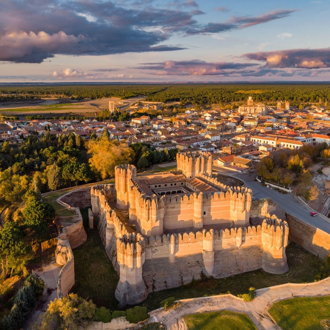 Castillos, mudéjar, villas romanas y un exclusivo oasis de bienestar en Tierra de Pinares