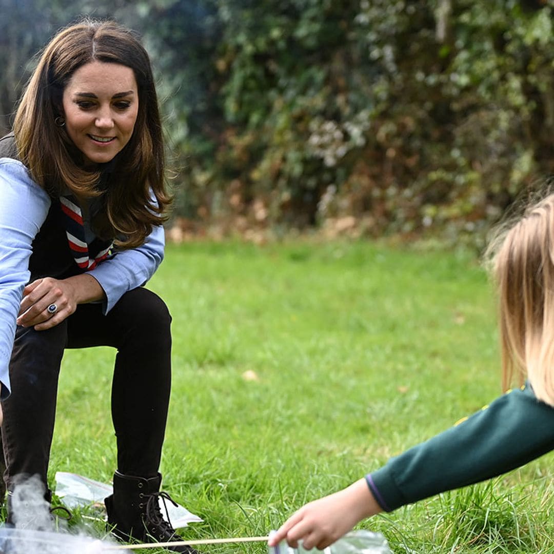 Día de excursión 'royal': la duquesa de Cambridge, una más entre los pequeños Scouts