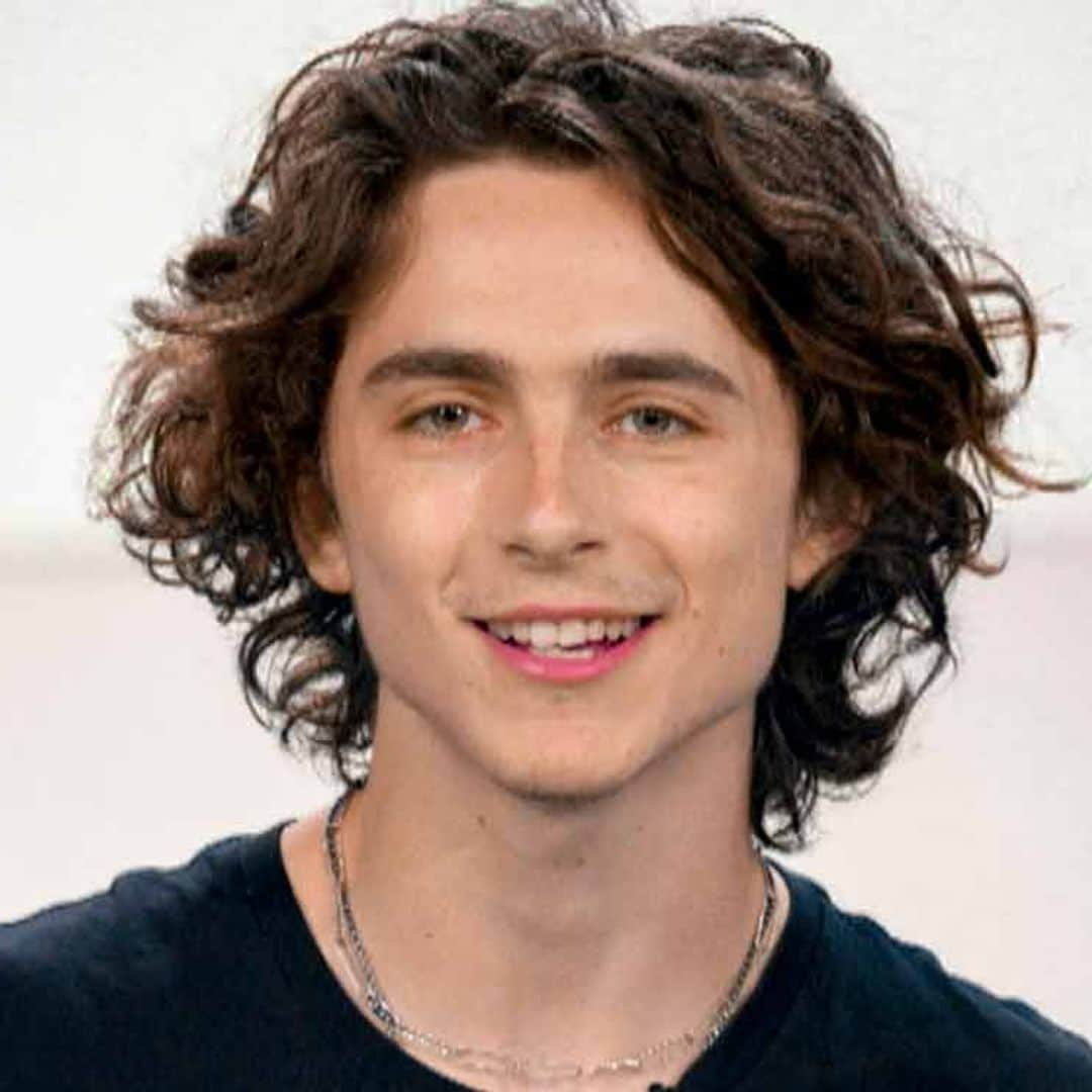 ¡Pareja sorpresa en Hollywood! Timothée Chalamet, pillado besándose con Eiza González