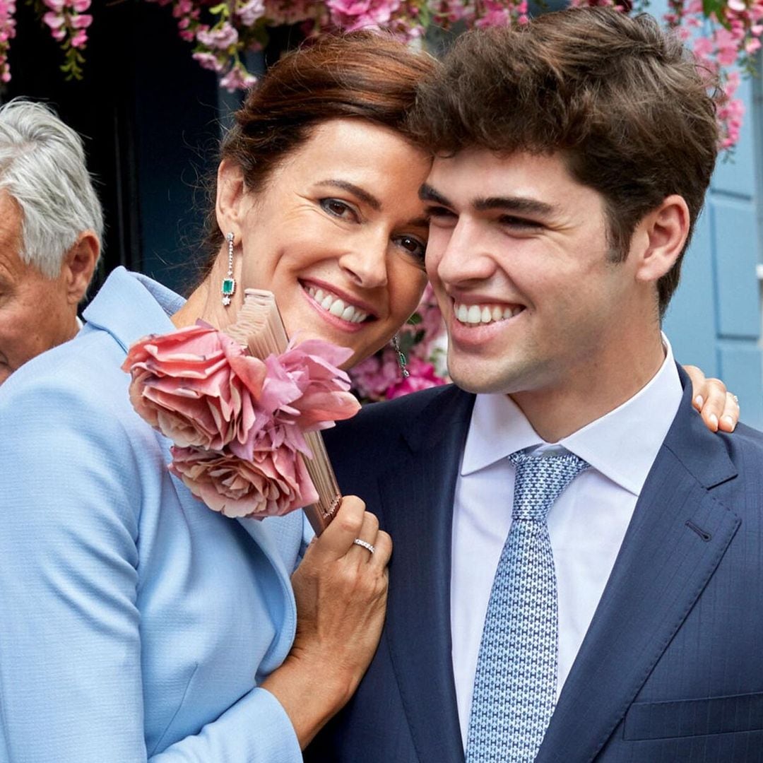 Jaime Martínez-Bordiú March, las fotografías del hijo de Nuria March convertido en un elegante padrino en la boda de su madre