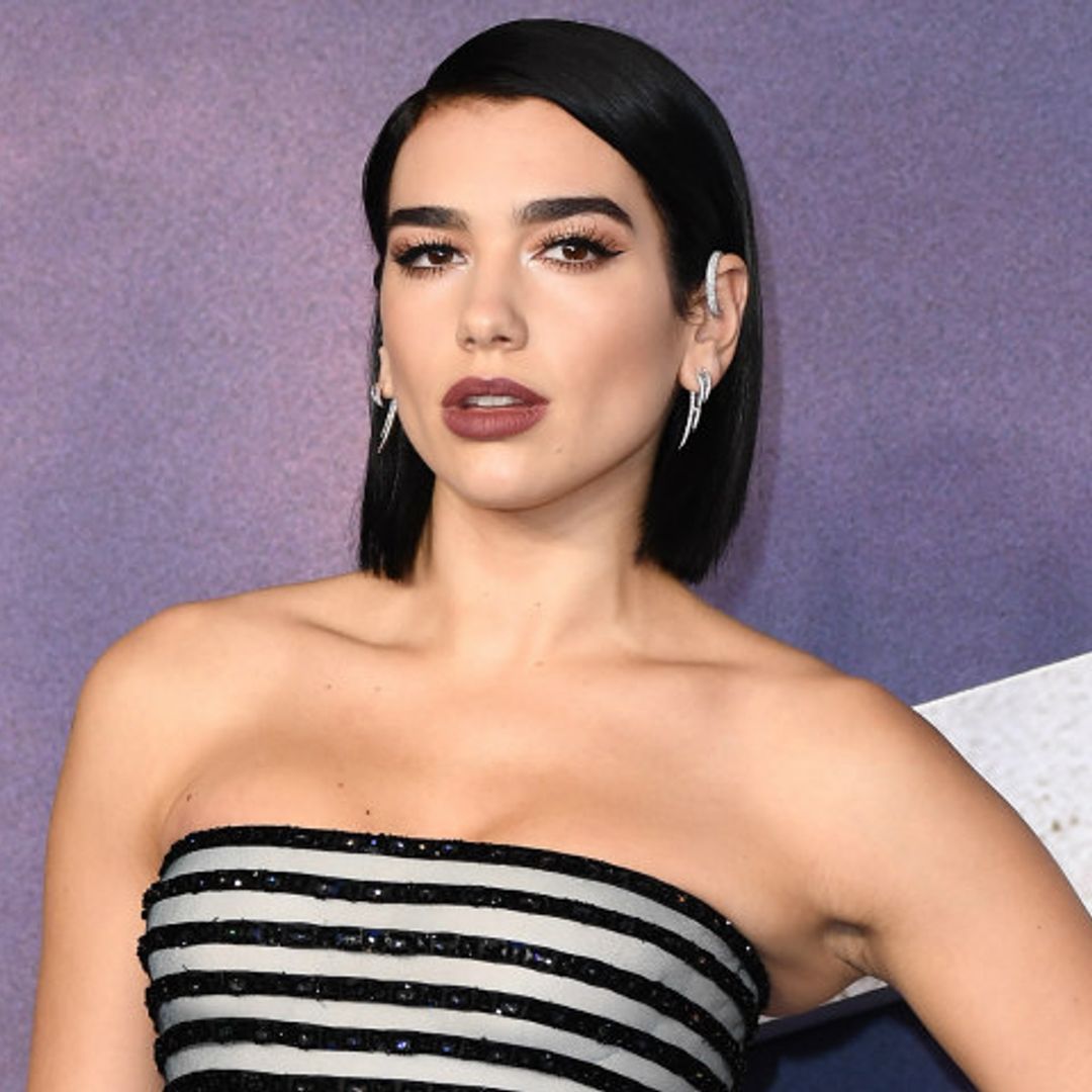 La noche en que Dua Lipa triunfó con lencería de hace 200 años