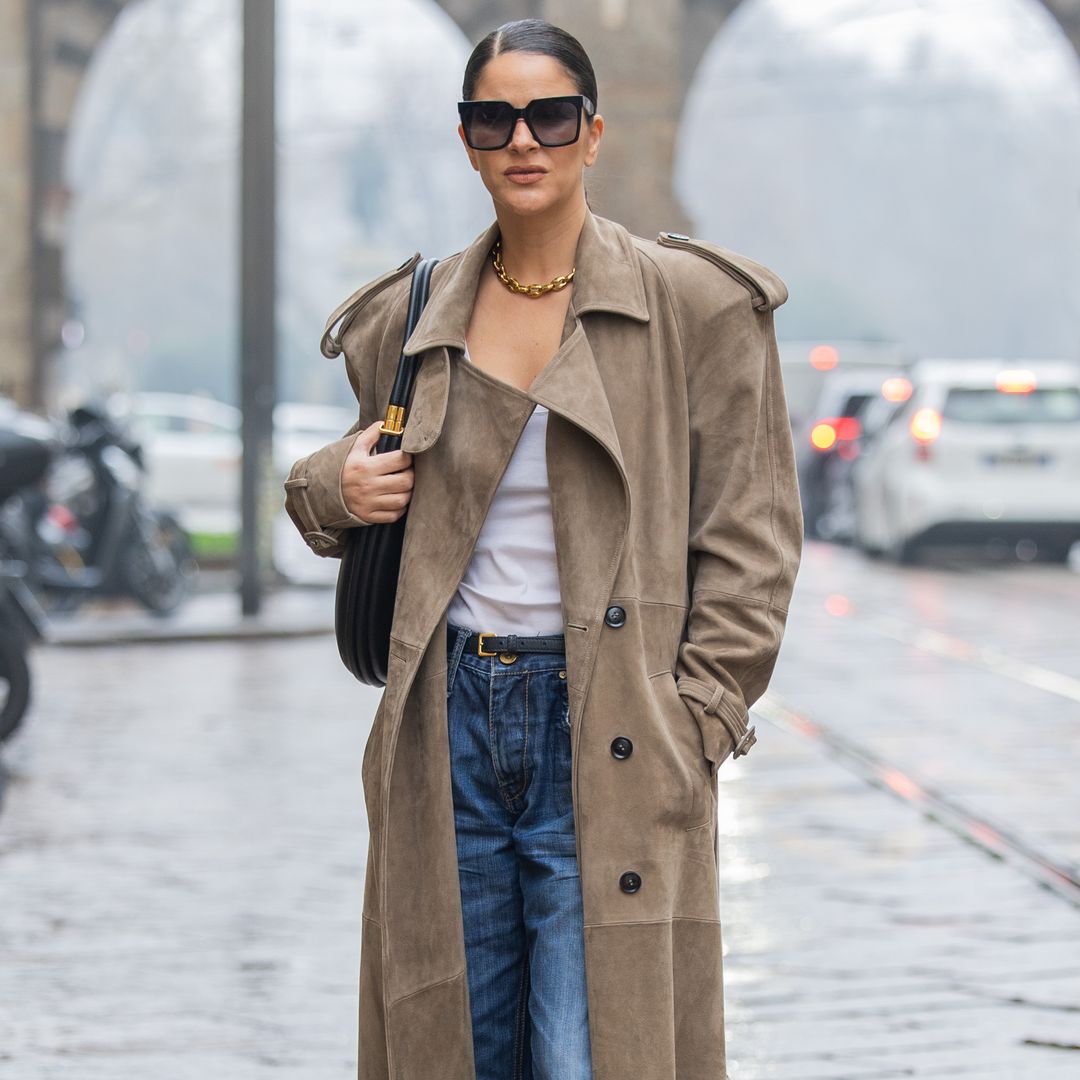 Los 3 looks de nuestra estilista para llevar vaqueros de la mañana a la noche en marzo