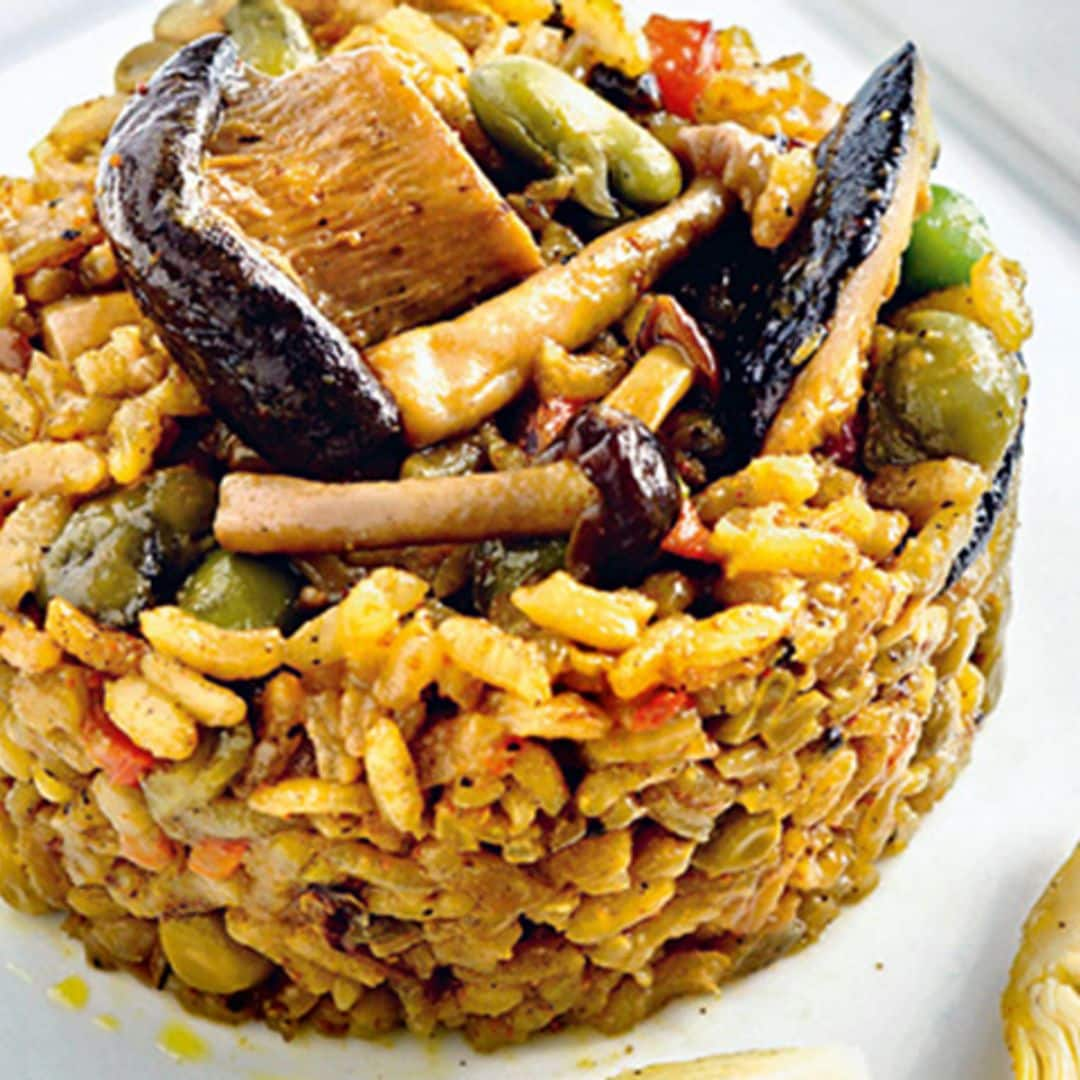 Arroz de verduras con setas y alcachofas