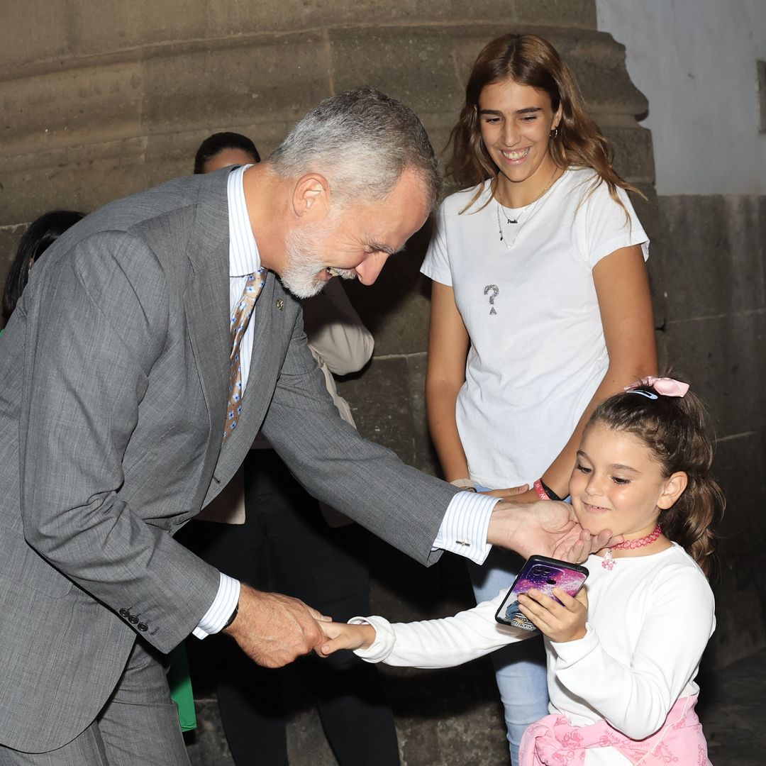 La curiosa petición de una niña al reencontrarse con el Rey siete años después