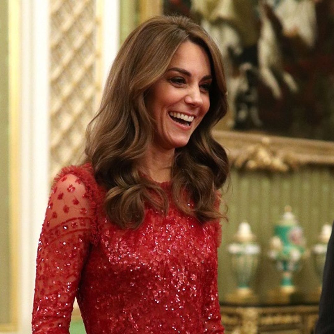 Kate Middleton acapara todas las miradas con su vestido-joya semitransparente