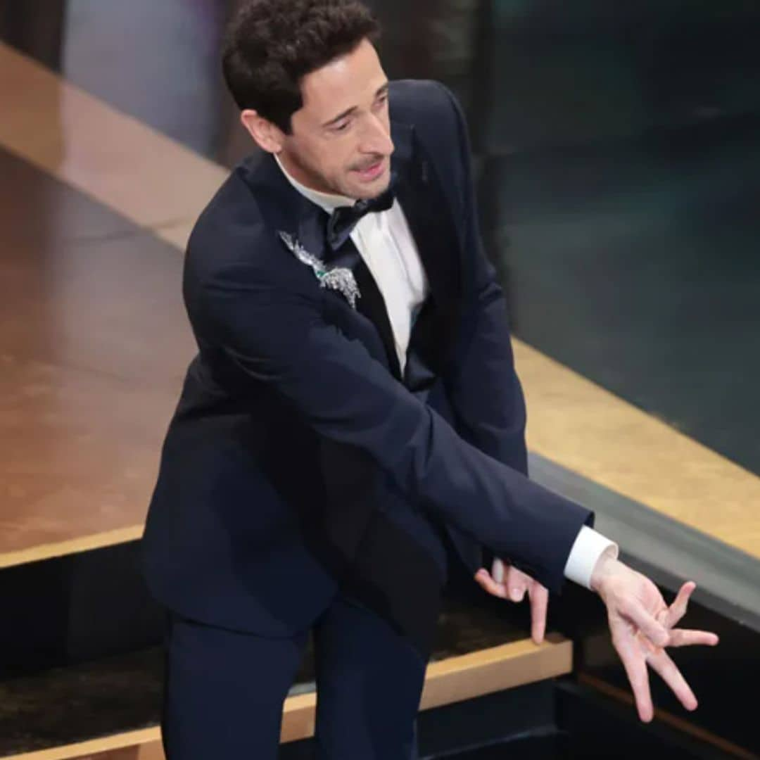 Adrien Brody se hace viral por lanzar el chicle a su novia antes de recoger el Oscar