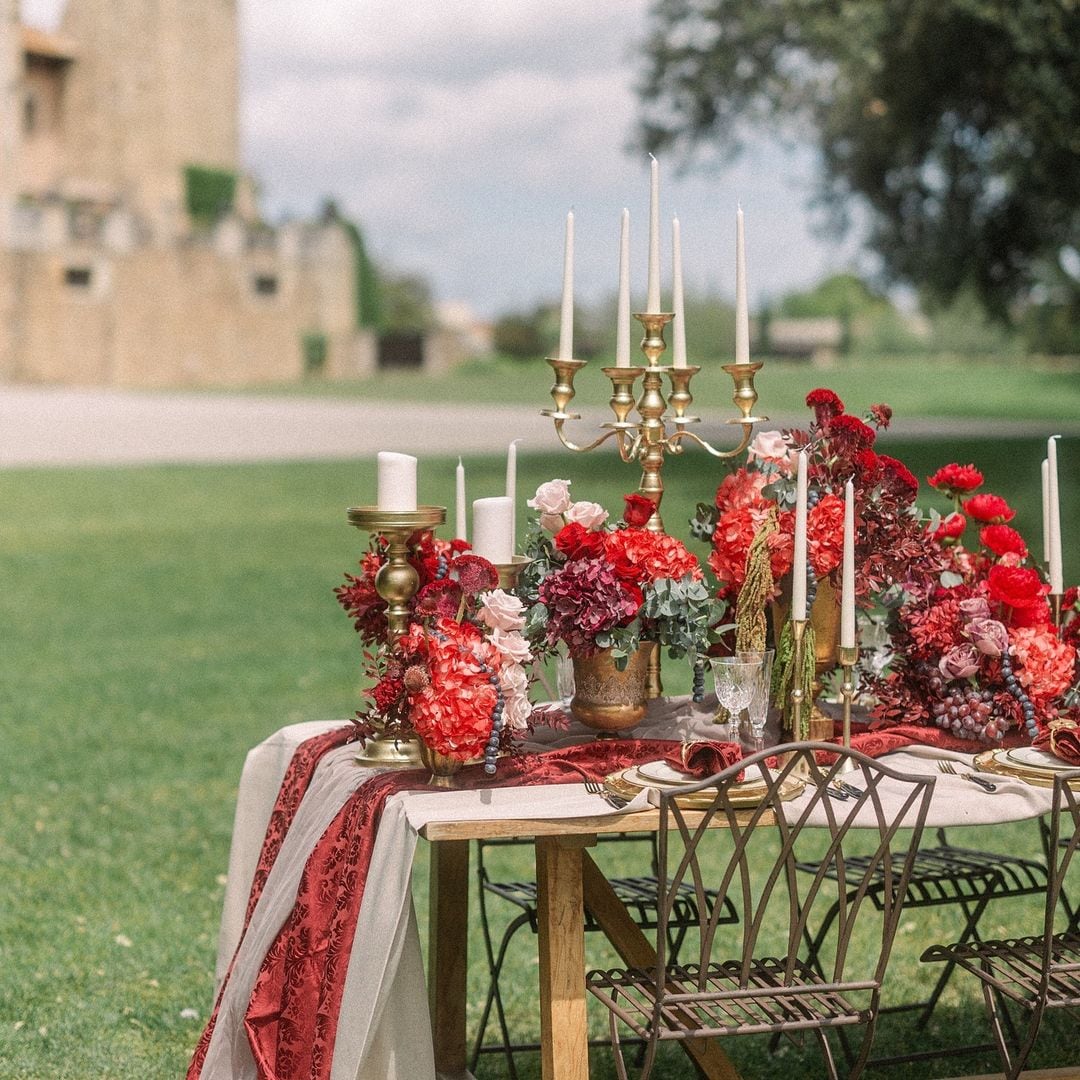 'Color blocking', la decoración floral que transformará las bodas en 2025