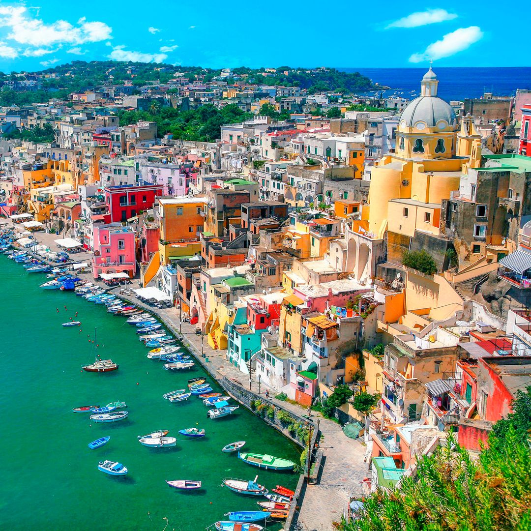 Vista panorámica de la isla de Prócida, Italia