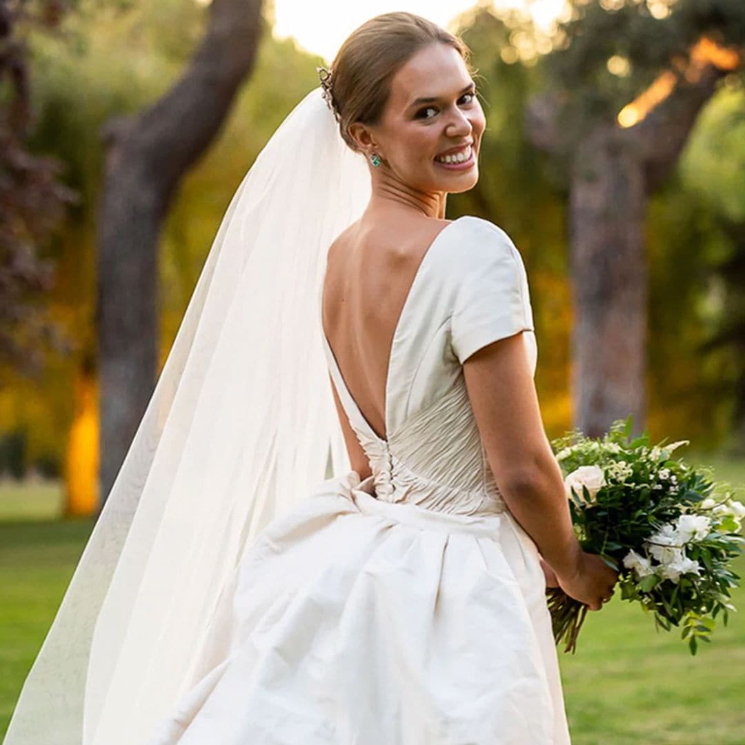 El vestido de novia de Patricia: un diseño reciclado que su madre llevó hace 30 años