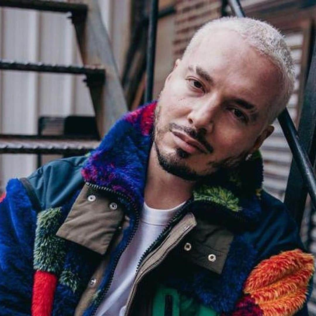 J Balvin preocupa por su salud mientras su mamá sigue hospitalizada