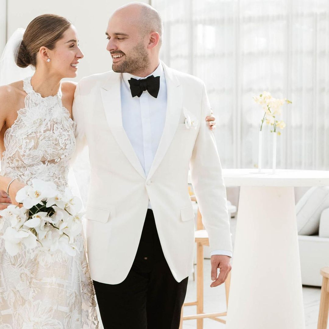 Con encaje y cuello ‘halter’: así es el espectacular vestido de novia de Mariel Salazar, nuera de Silvia Tcherassi