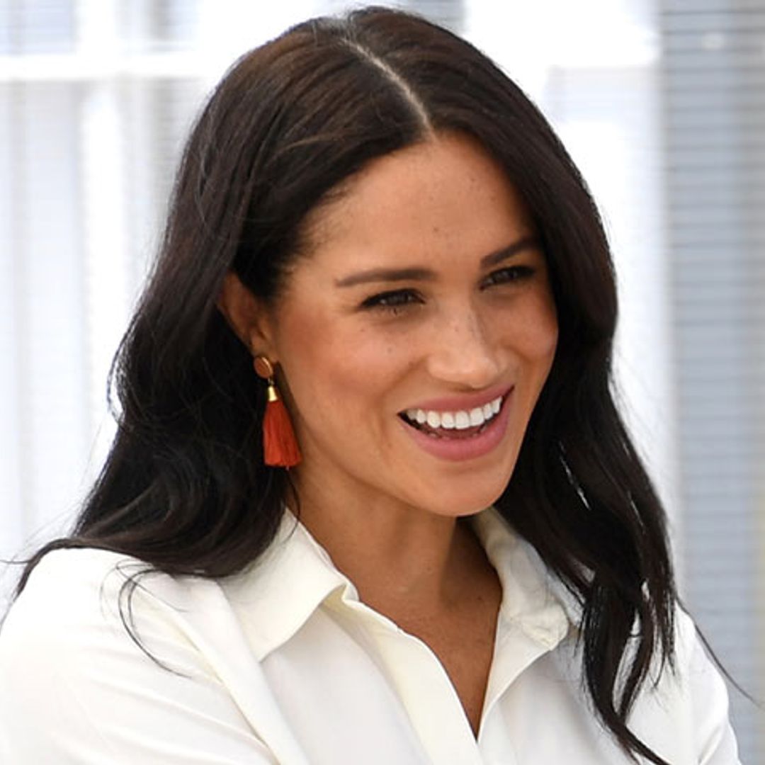 Pendientes de flecos, los preferidos de las 'royals' para rejuvenecer sus 'looks'