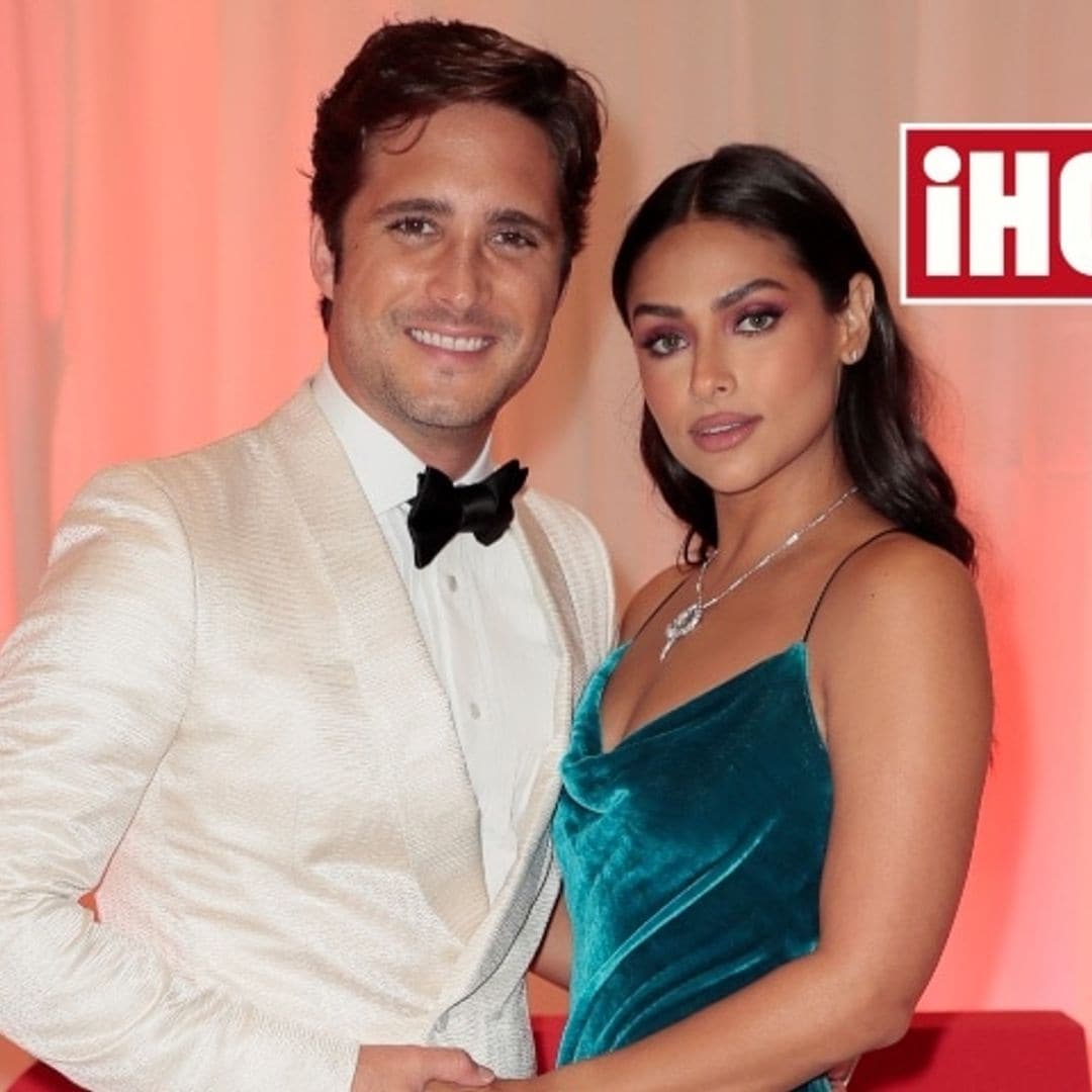 Diego Boneta y Renata Notni, la pareja del momento deslumbró en la sala ¡HOLA! de los Premios Platino