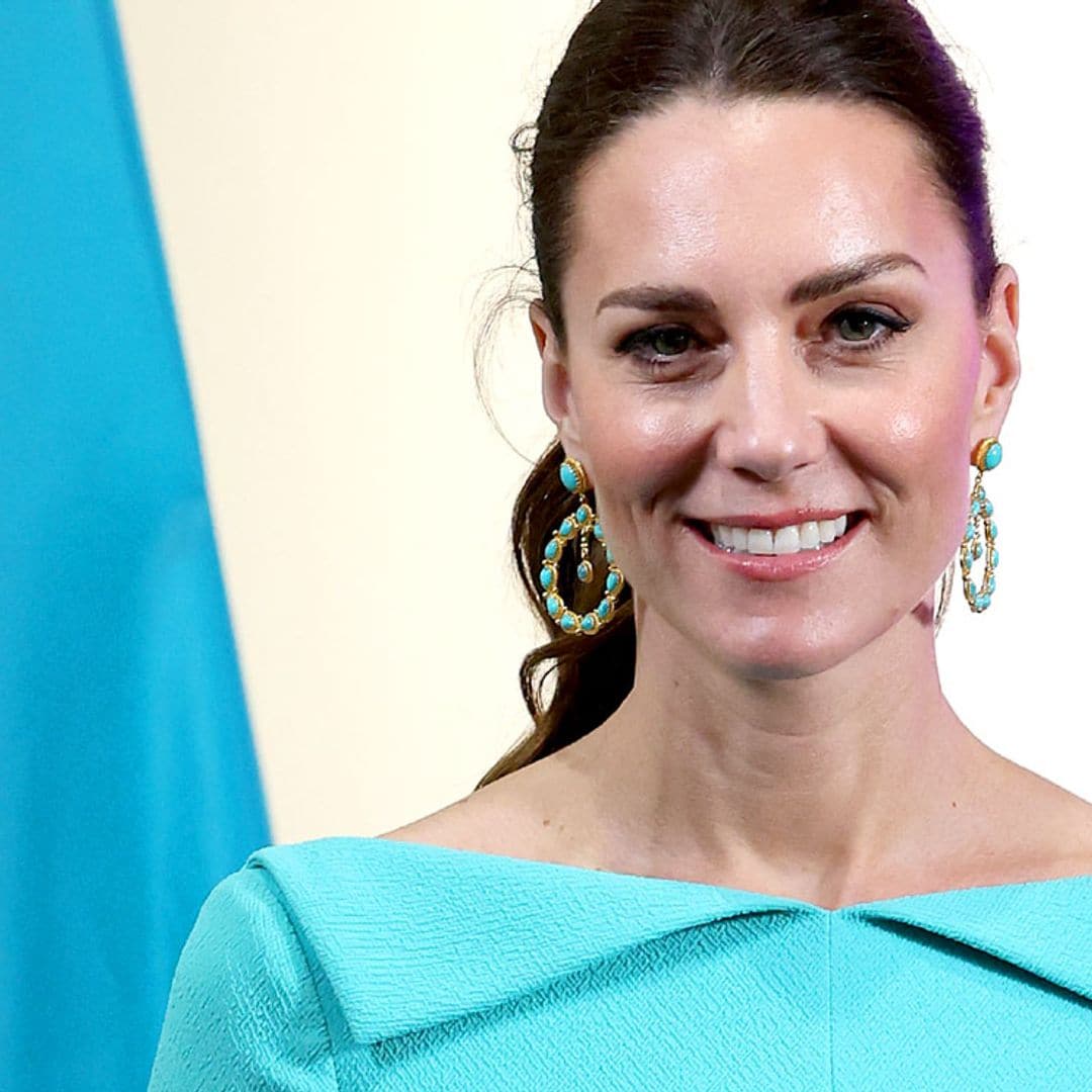 De Jamaica a las Bahamas, un cambio de look para Kate Middleton en pleno vuelo