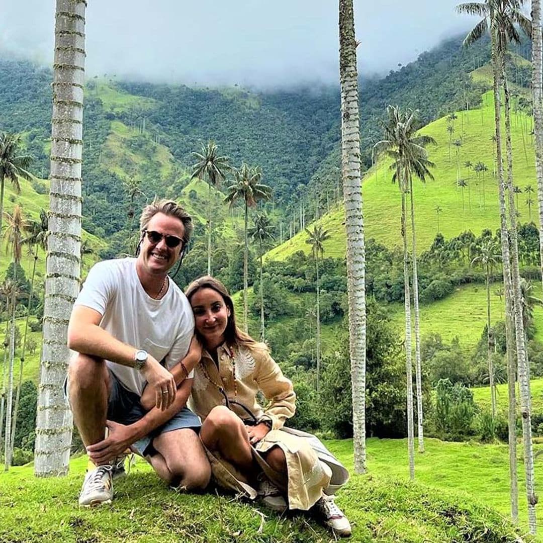 Lucía Pombo y Álvaro López Huerta, de luna de miel en Colombia, visitan el pueblo que inspiró la película 'Encanto'