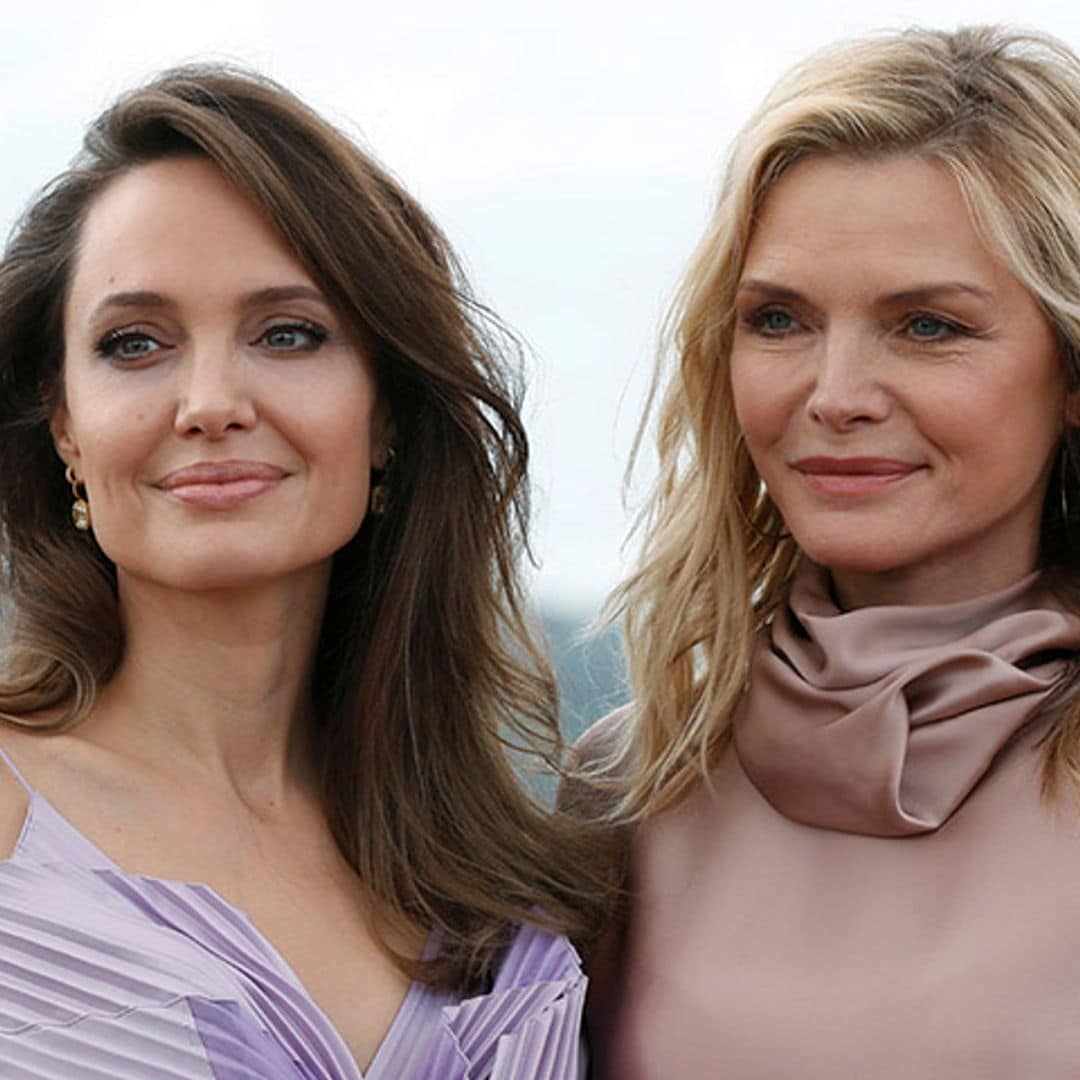 Por qué el peinado de fiesta que ha unido a Angelina Jolie y Michelle Pfeiffer favorece a cualquier edad