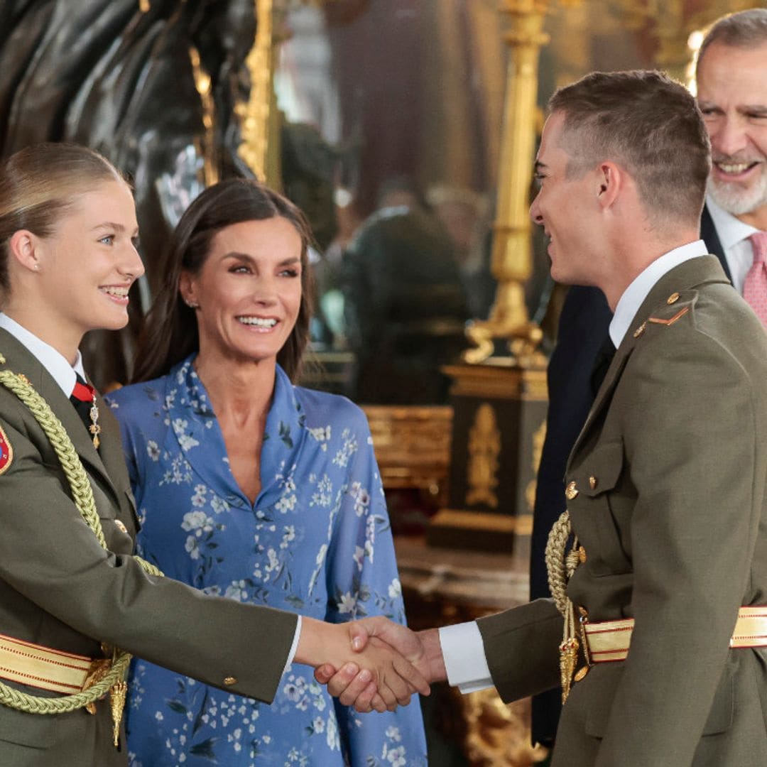 La sorpresa a la princesa Leonor durante el besamanos: invitan a sus compañeros de la Academia de Zaragoza