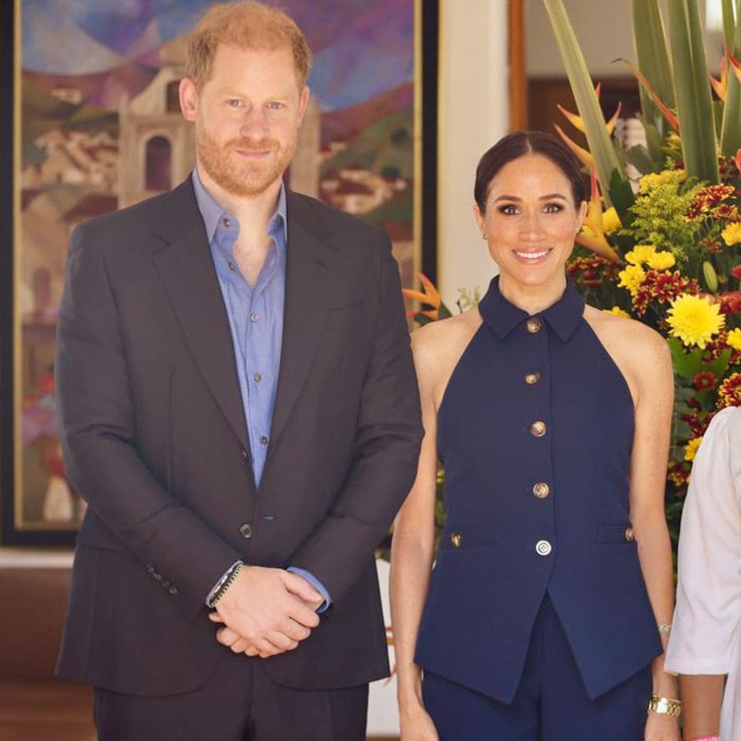 Meghan Markle deslumbra en su primer viaje a Colombia con un elegante traje de chaleco