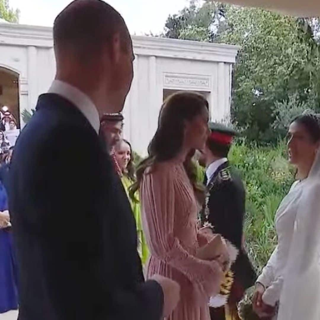 El príncipe y la princesa de Gales acuden a la boda real del príncipe Hussein de Jordania