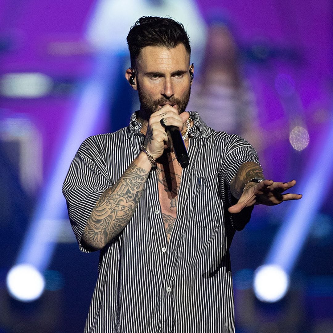 Adam Levine, acusado de infidelidad por dos mujeres más