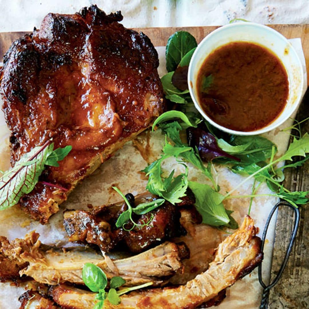 Costillas asadas con salsa barbacoa