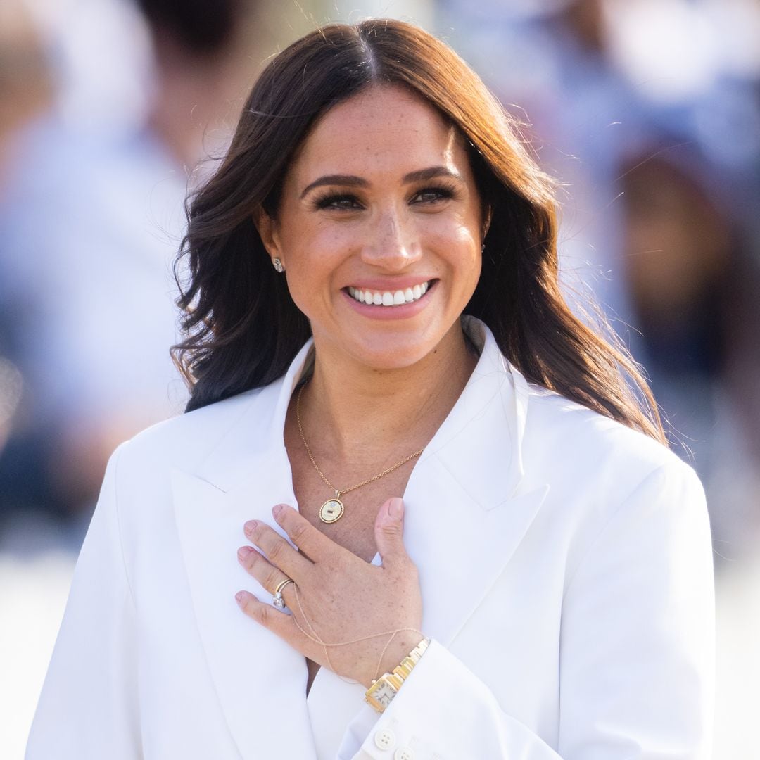 10 veces en las que Meghan Markle ha rendido homenaje a Diana de Gales a través de su estilo