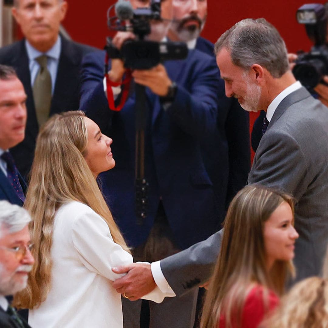 El rey Felipe homenajea en Ermua a las víctimas del terrorismo