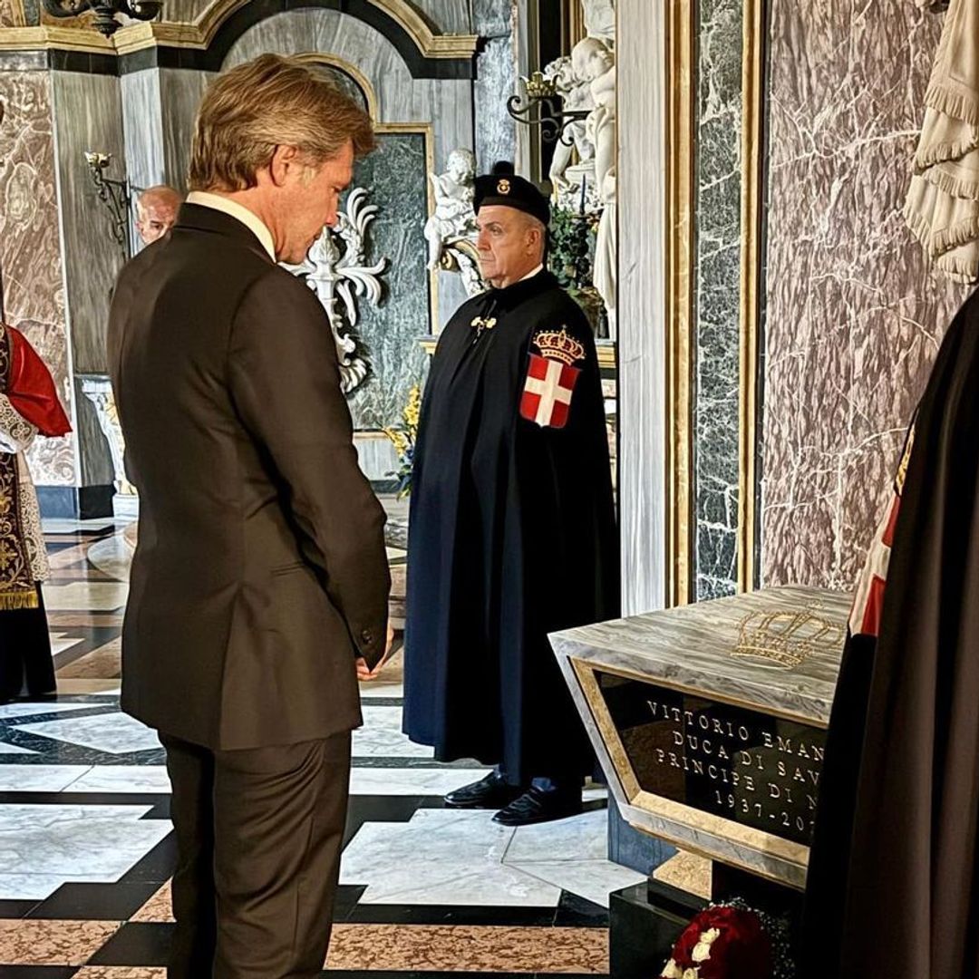Los restos mortales de Víctor Manuel de Saboya ya descansan en una cripta real de Turín