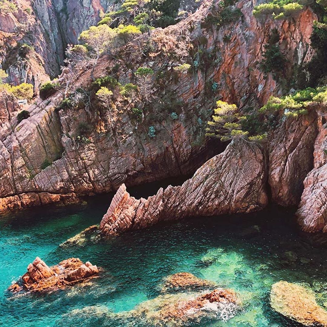 Bañarse en calas secretas del Mediterráneo