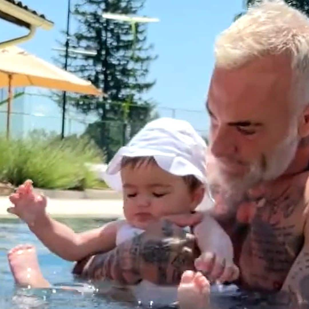 ¡Al agua, patos! El divertido chapuzón de Gianluca Vacchi con su pequeña Blu Jerusalema