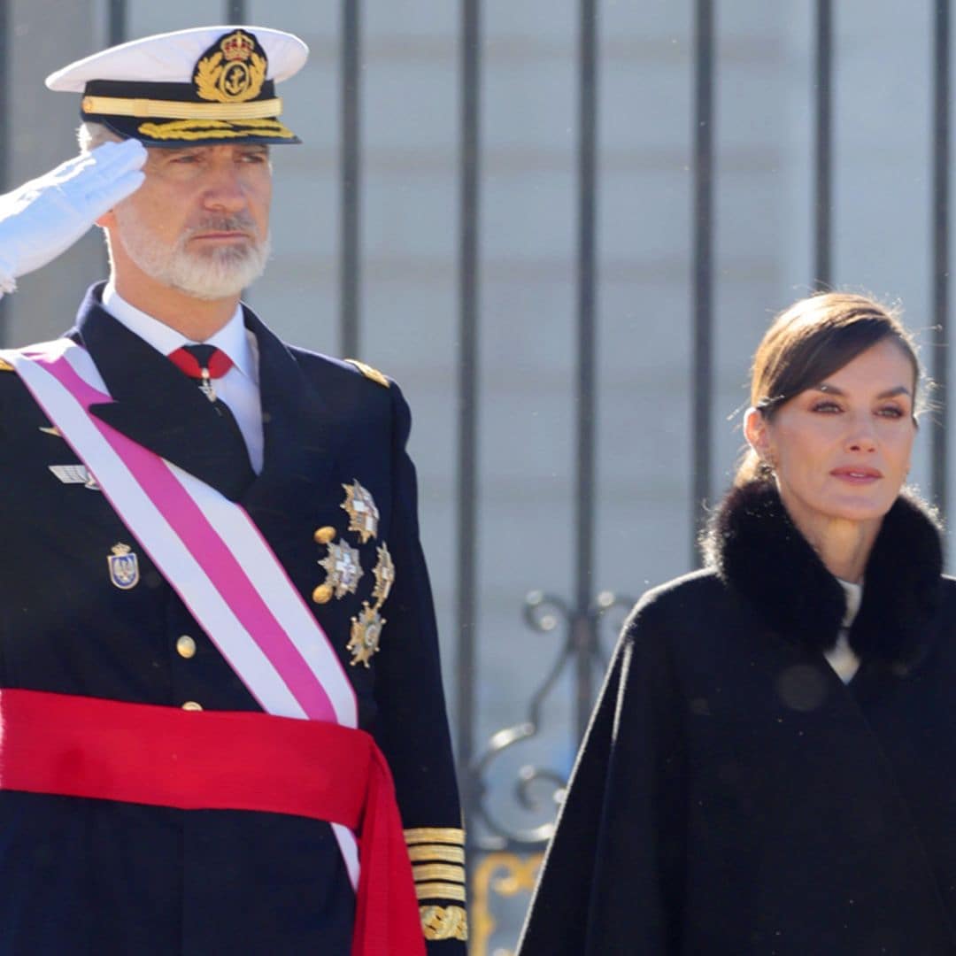 Así es el uniforme que luce Felipe VI en la Pascua Militar donde debuta la princesa Leonor