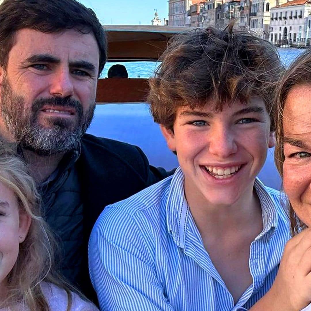 Caritina Goyanes celebra su 46 cumpleaños con un viaje de ensueño a Venecia junto a su marido y sus dos hijos