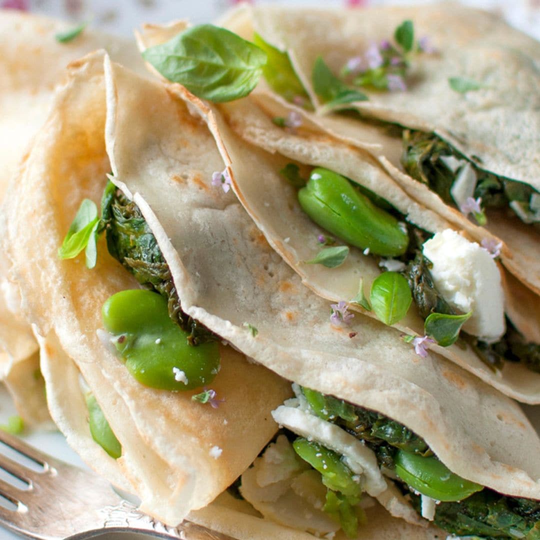 Crepes de habas con queso y pollo