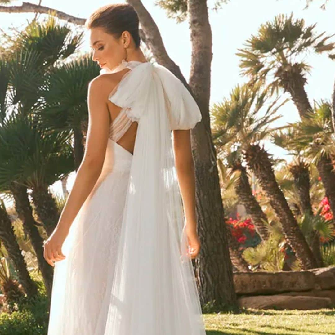 Los vestidos de novia con capa de firmas 'made in Spain' que tienes que fichar