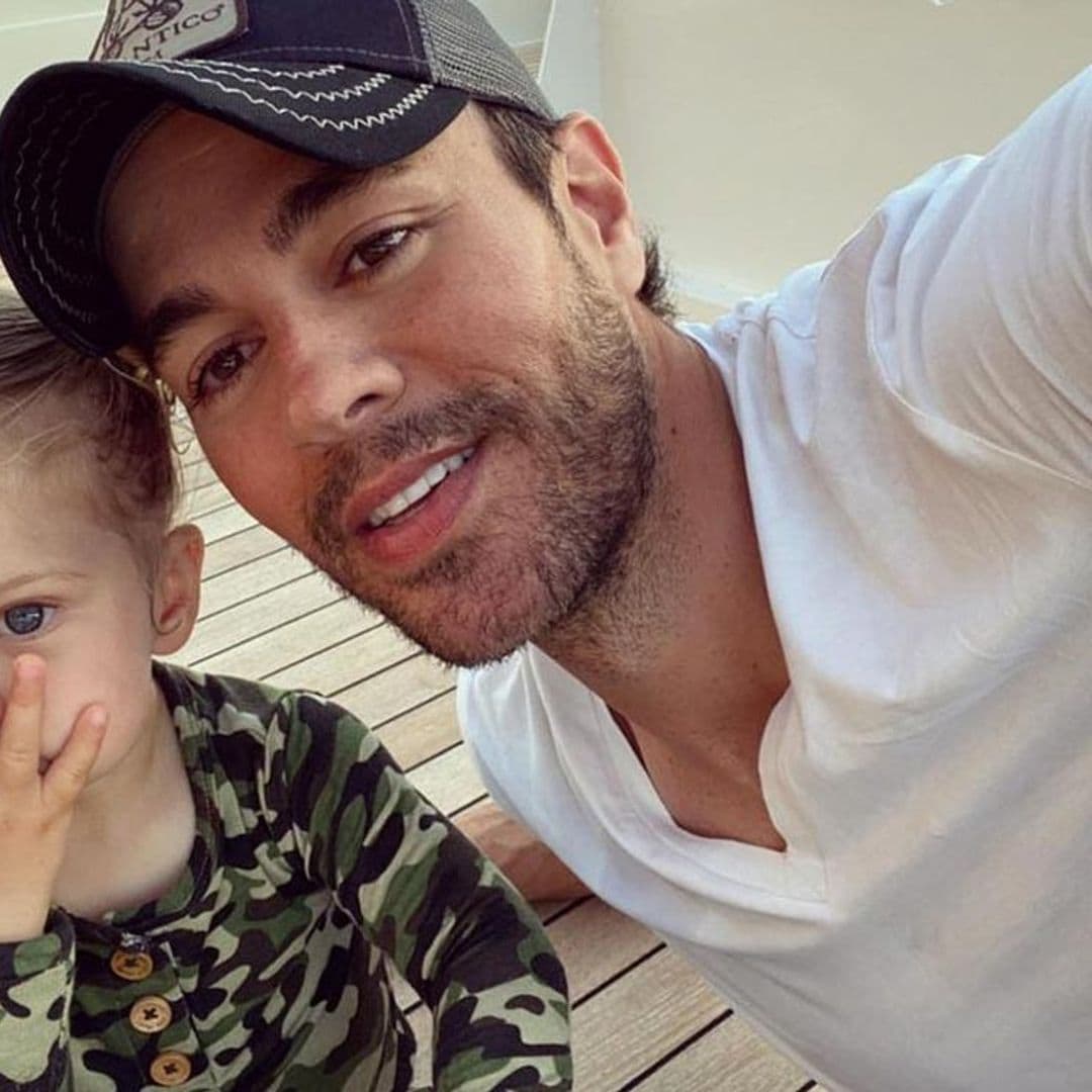 Enrique Iglesias comparte lo mayor que está su pequeña Mary, que ya tiene un año y medio