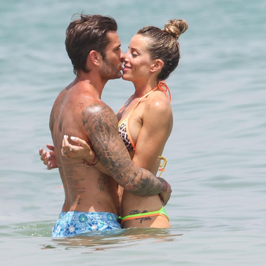 ¡Pareja sorpresa! Las apasionadas imágenes de Marta Castro y Rodri Fuertes en Ibiza