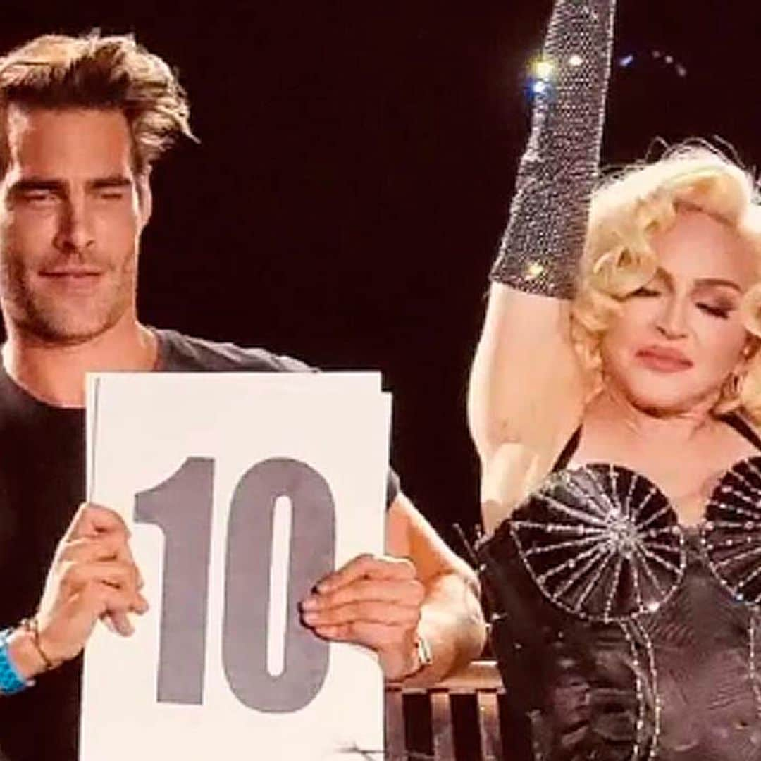 Primero Úrsula Corberó y ahora... ¡Jon Kortajarena! Las imágenes del modelo con Madonna en el escenario