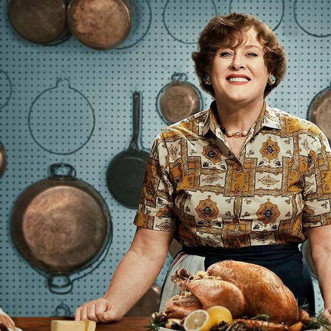 Ya puedes ver 'Julia', la serie sobre la mujer pionera en popularizar los programas de cocina