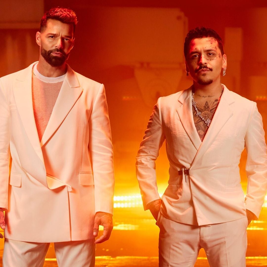 Ricky Martin estrena nueva versión de su éxito ‘Fuego de Noche, Nieve de Día’ con Christian Nodal