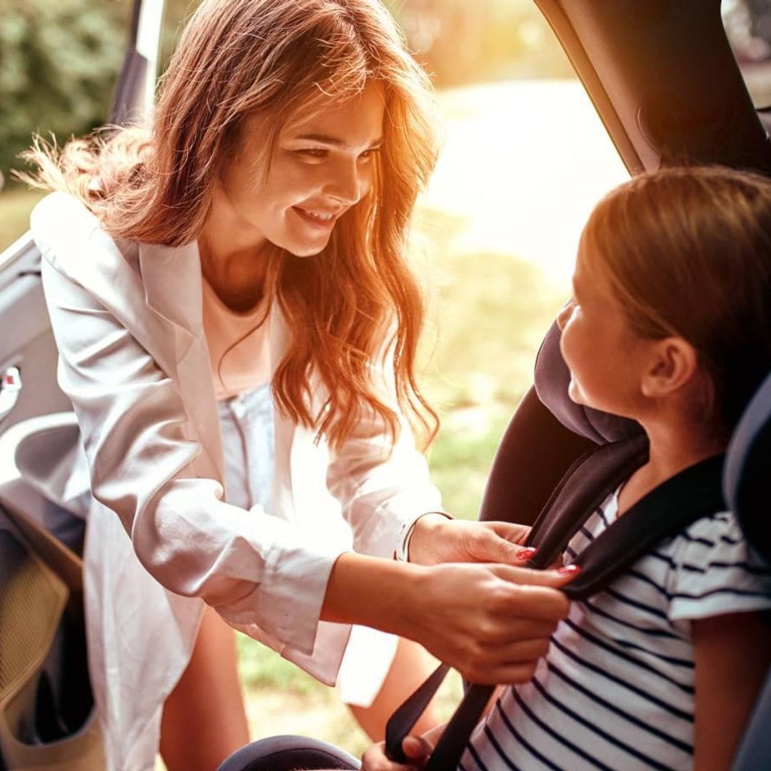 ¡Vete de vacaciones tranquila! Consejos para la seguridad de los niños en el coche