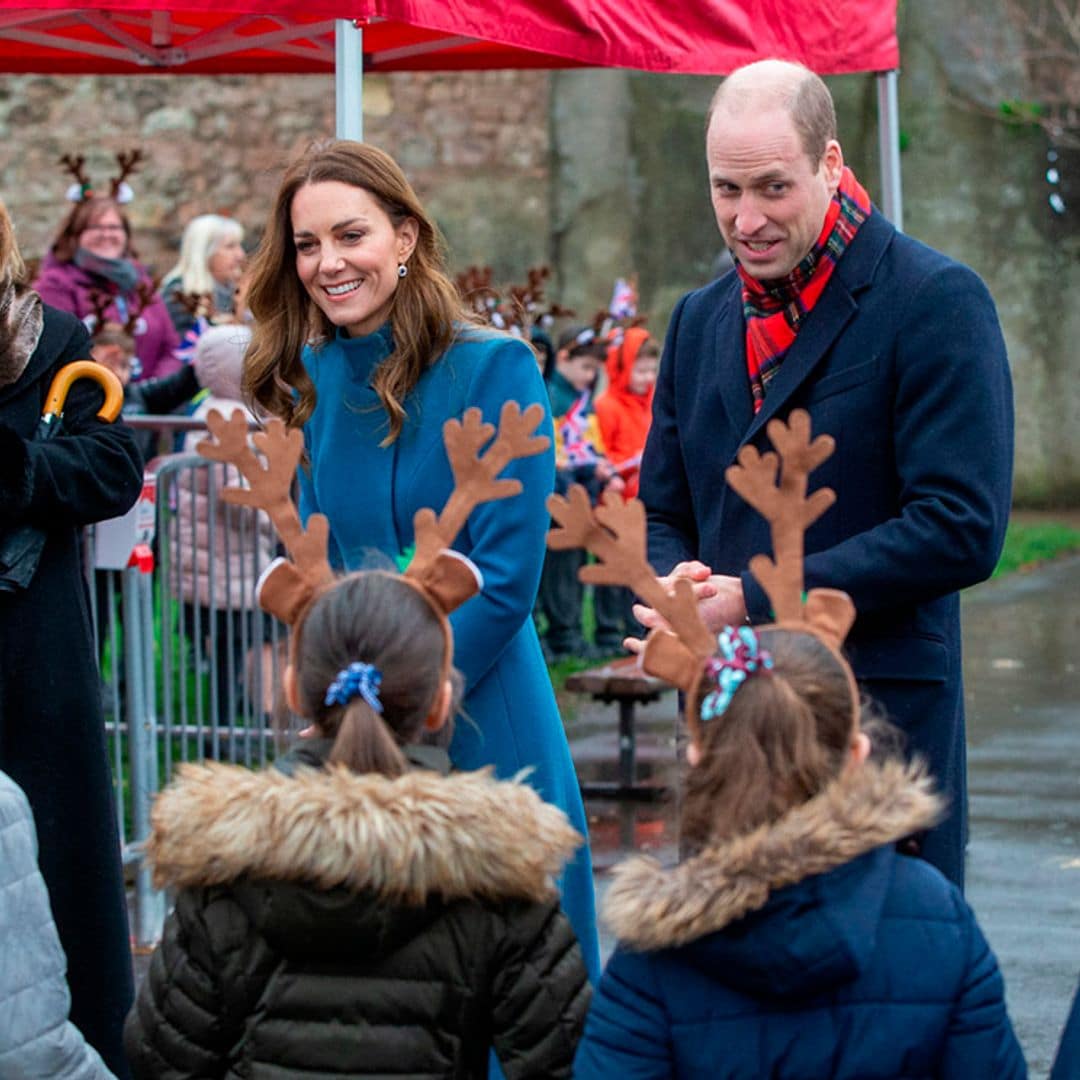 Los duques de Cambridge inician su tour real en tren inspirados en don Felipe y doña Letizia